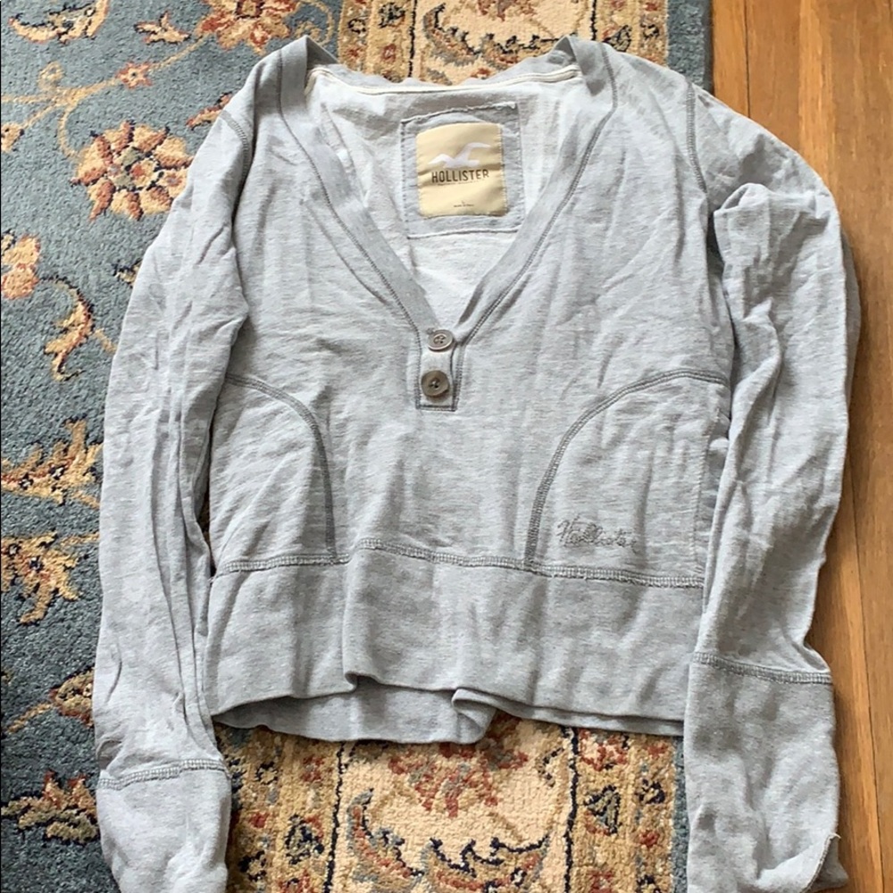 hollister v neck sweater